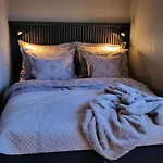 Apartment Midt I - Supersentralt Og Gratis Parkering