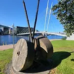 Midt I - Supersentralt Og Gratis Parkering *
