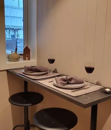 Midt I - Supersentralt Og Gratis Parkering 아파트 드람멘