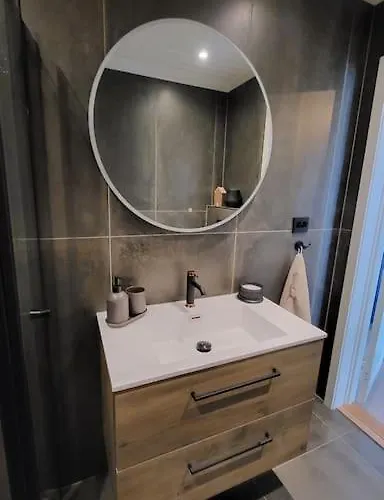 Midt I - Supersentralt Og Gratis Parkering Lägenhet