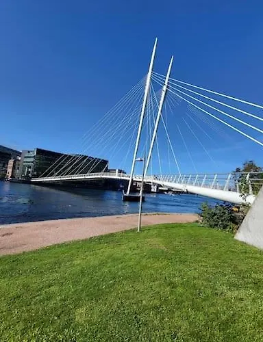 Midt I - Supersentralt Og Gratis Parkering * Drammen