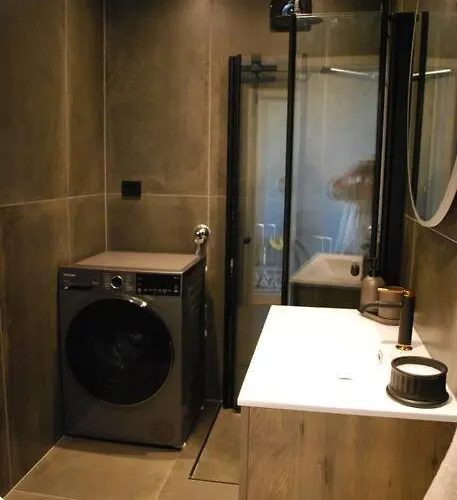 Lägenhet Midt I - Supersentralt Og Gratis Parkering *