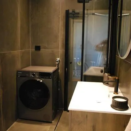 Apartmán Midt I - Supersentralt Og Gratis Parkering *